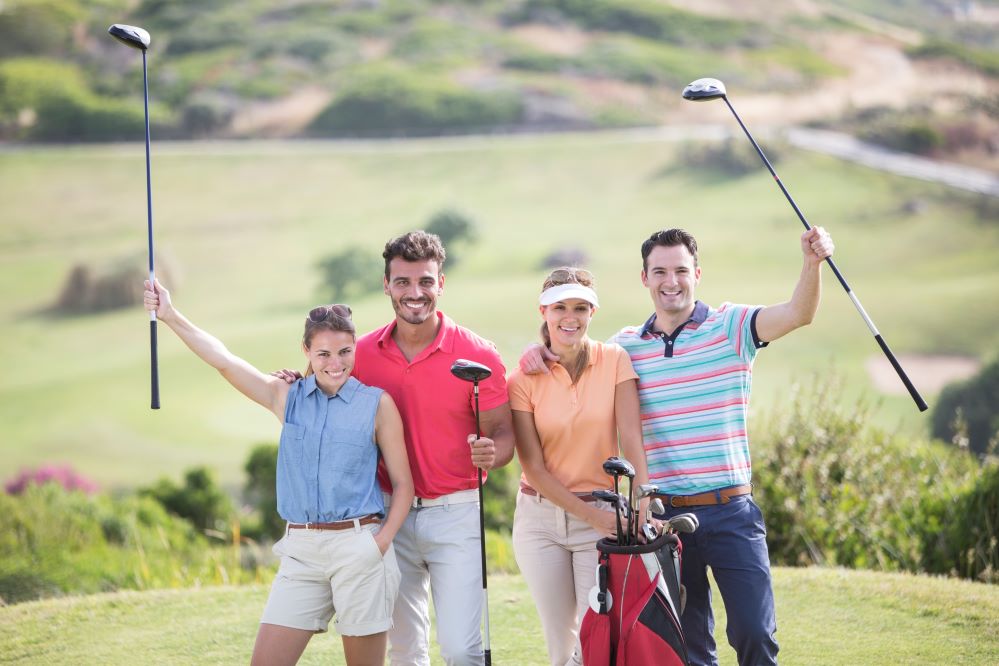 골프 신페리오 방식의 장점과 즐기고 있는 골퍼 가족